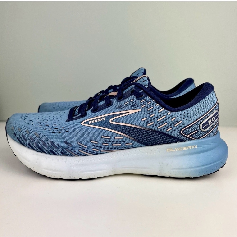 Brooks women's Glycerin 20athletic running shoes in light blue with navy accents